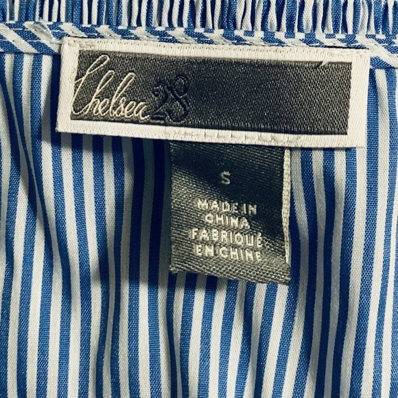 Chelsea 28 Top Women's Small Blue White Striped Ruffle Smocked Sleeveless Blouse - Picture 5 of 8